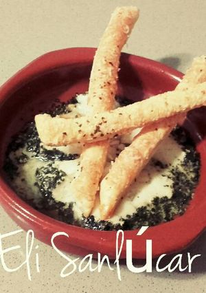 Foto principal de Palitos de hojaldre y queso. Aprovecha recortes de hojaldre