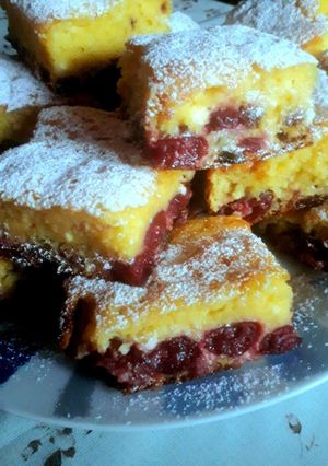 Meggyes - túrós villámsüti recept fotója