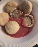 Meatball Bites and Crackers with Sauce
