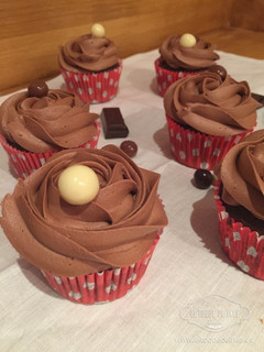 Una foto de Cupcakes con galletas de chocolate