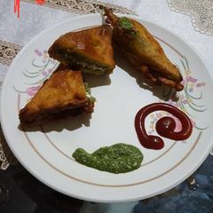 A picture of Sprouted bread pakora.