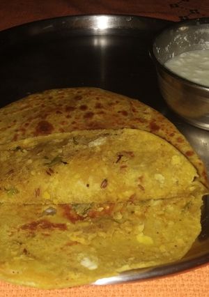 A picture of Chana daal Paratha.