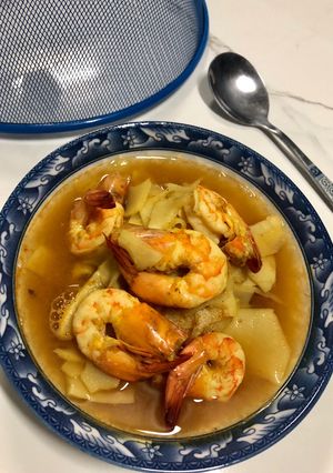 รูปของ แกงส้มหน่อไม้กุ้ง 🥘🦐