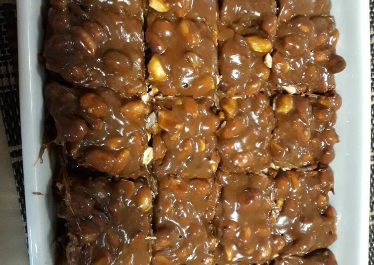 Pé de moleque com leite condensado Receita por Daniella Fernanda Peixer