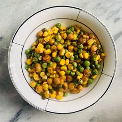 Healthy corn pea salad A picture of Healthy corn pea salad.