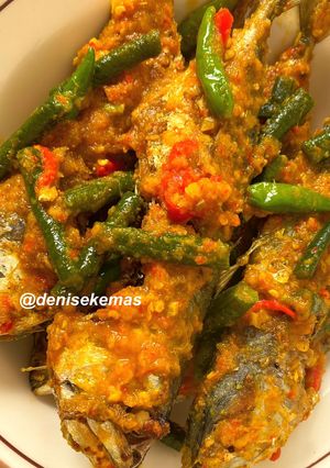 Foto resep Ikan Kembung Masak Bumbu Kuning