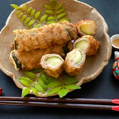 Zucchini Karaage wrapped in thin slices of pork A picture of Zucchini Karaage wrapped in thin slices of pork.