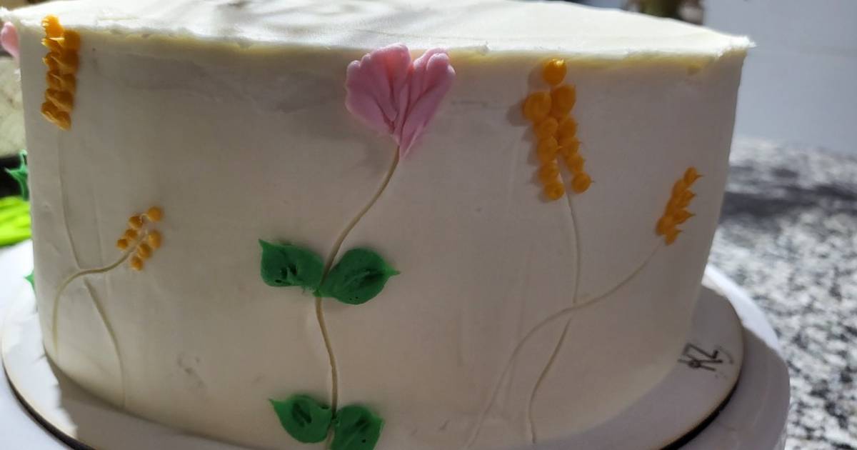 Torta cumpleaños con buttercream de chocolate blanco Receta de silvia dujan  - Cookpad