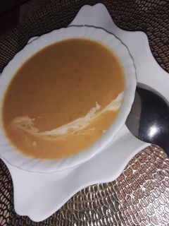صورة لوصفة 🥣حساء بالدجاج 🥣(ميكيات) روعة 😋