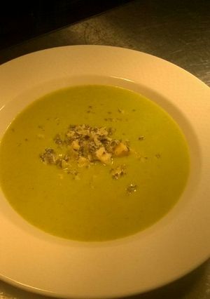 A picture of Broccoli and Stilton soup.