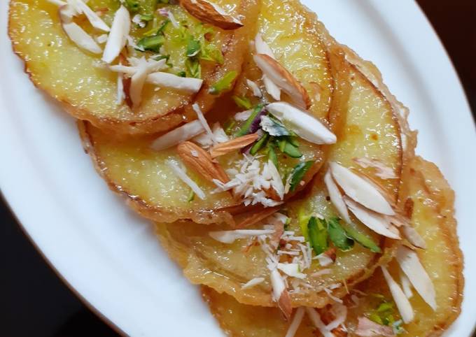 इंस्टेंट एप्पल मालपुआ (instant apple malpua recipe in Hindi) रेसिपी बनाने  की विधि in Hindi by Seema Kejriwal - Cookpad