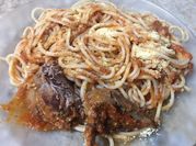 Una foto de spaghetti lomo