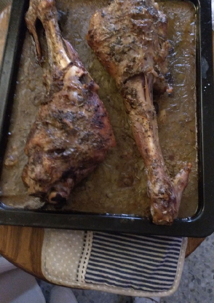 Una foto de Pierna de cordero al horno