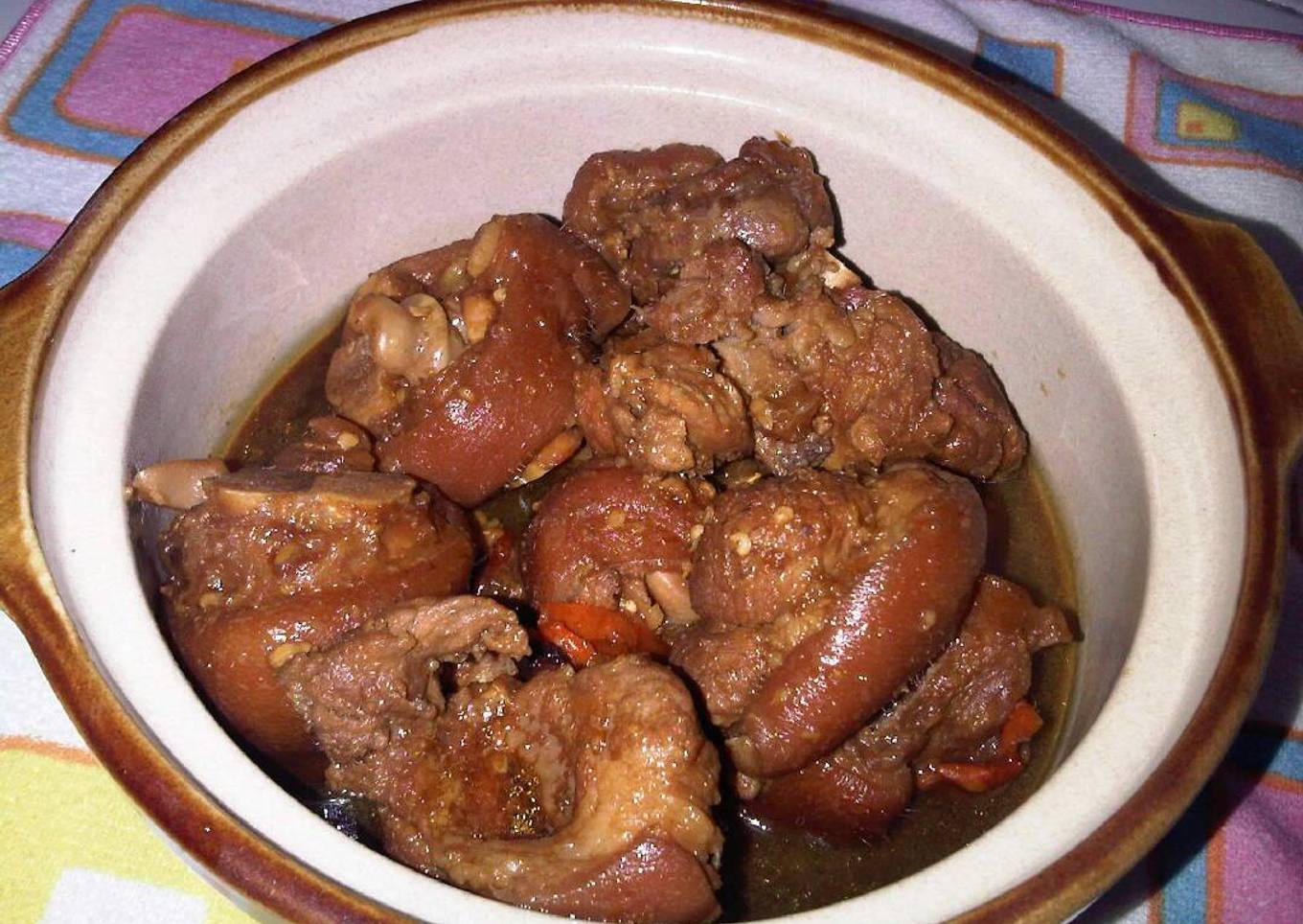Kaki Babi Masak Kecap (Cukiok)