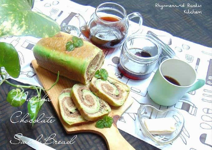 Langkah Mudah untuk Menyiapkan Matcha Chocolate Swirl Bread with Tangzhong, Enak Banget