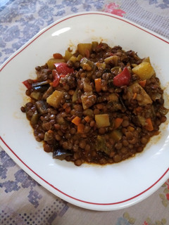Una foto de Potaje de lentejas, con sofrito de verduras