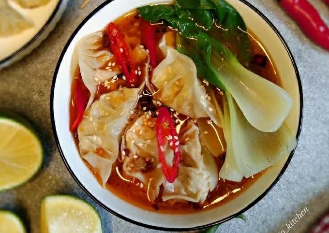 Resep Gyoza Kuah Pedas oleh Citra Prayugo - Cookpad
