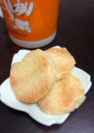 Una foto de Galletas crujientes sin huevo  Japonés SAKUSAKU-COOKIE🇺🇾🇯🇵サクサククッキー