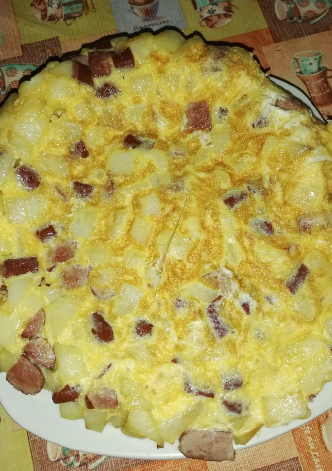 Una foto de Tortilla con salchichas