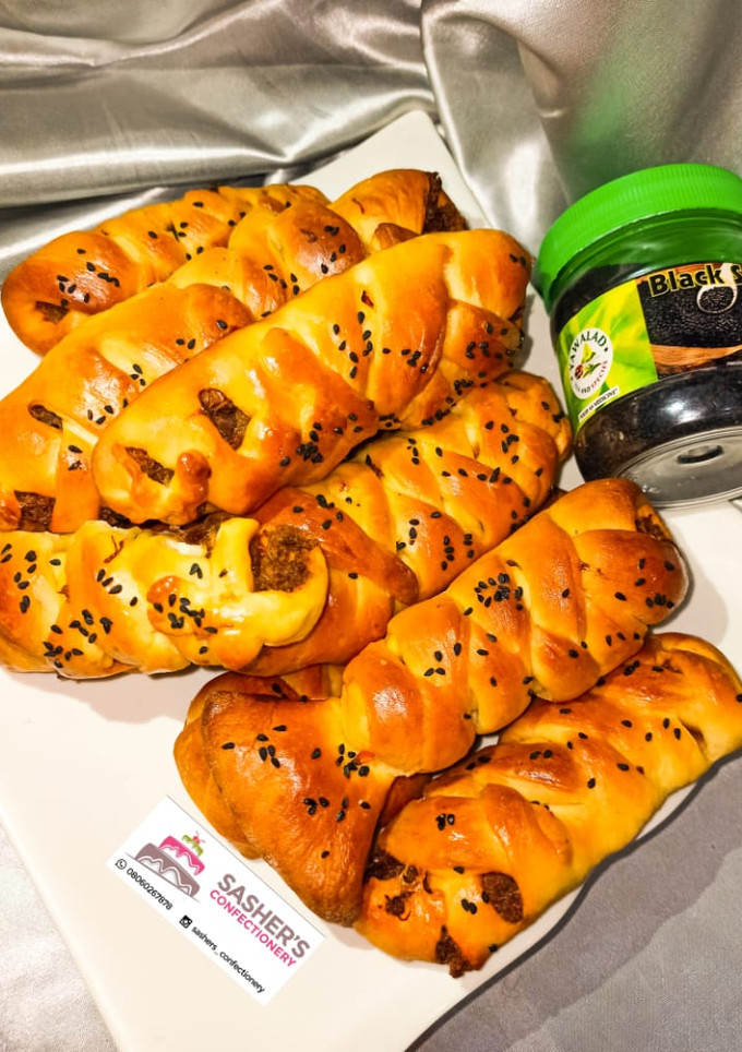 A picture of Beef bread.