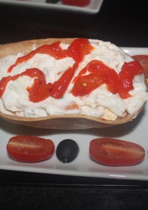 Una foto de Ensaladilla en barquita con salmón