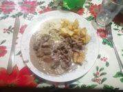 Una foto de strogonoff de carne