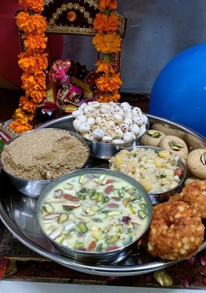 भोग प्रसाद (bhog prasad recipe in Hindi) रेसिपी मुख्य फोटो