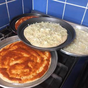 Pizza de harina integral y harina blanca