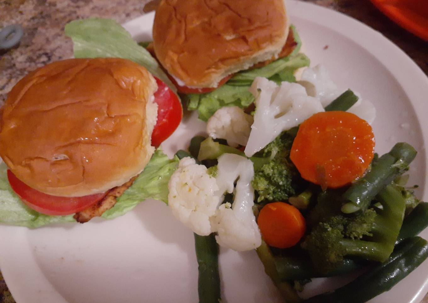 Hamburguesitas con Vegetales 馃ウ馃