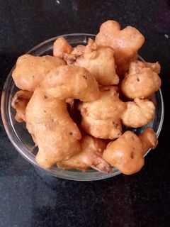 फ्लॉवर भजी (flower bhaji recipe in marathi) रेसिपी चे मुख्य फोटो