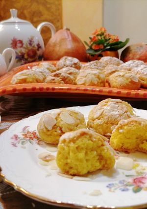 A picture of Pumpkin Almond Flour Cookies.