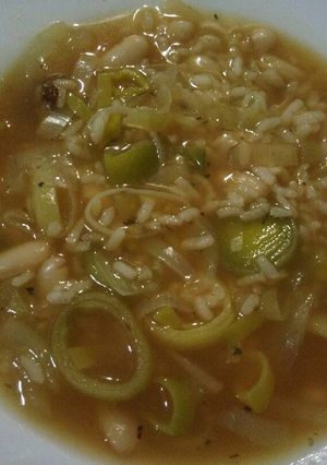 Una foto de Sopa de arroz con judías