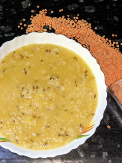 मसूर दाल की खिचड़ी रेसिपी मुख्य फोटो