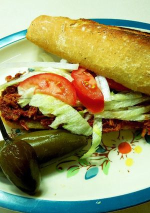 Una foto de Pierna para tortas y burritas