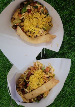 A picture of Rang Birangi bhel.