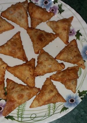A picture of Mutton samosa.