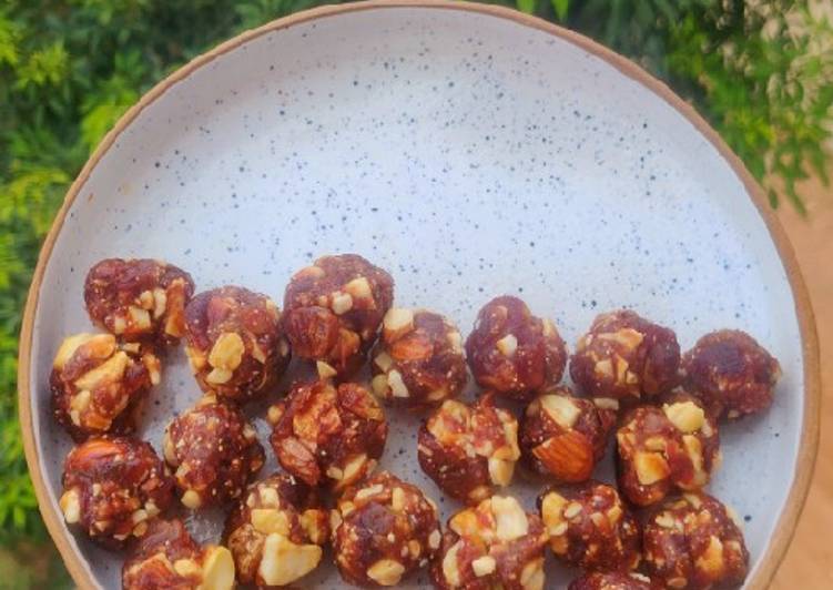 Step-by-Step Guide to Make Quick Dates and Nuts Ladoo