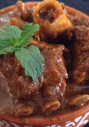 A picture of Odia style mutton curry.