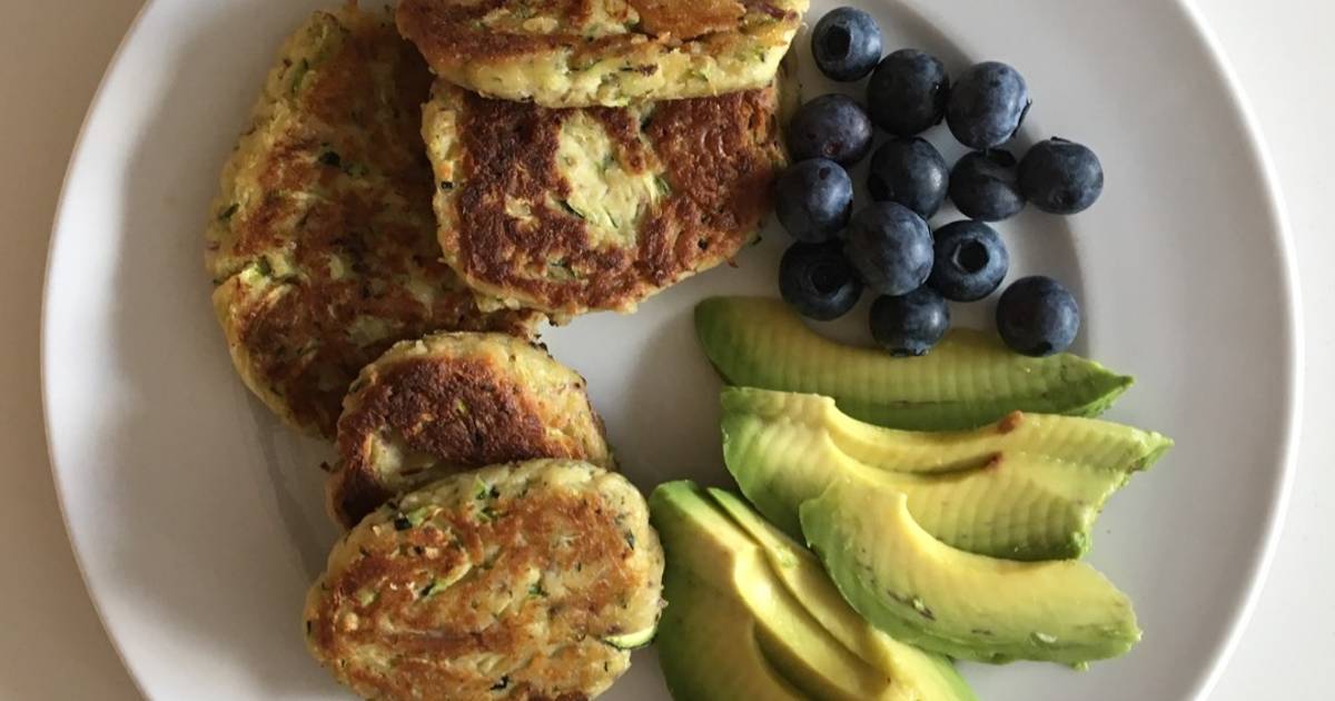 Low carb Courgette fritters Recipe by MH Pora Cookpad