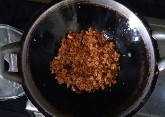 Langkah Mudah untuk Membuat Nasi goreng telur orak arik simple, Lezat Sekali