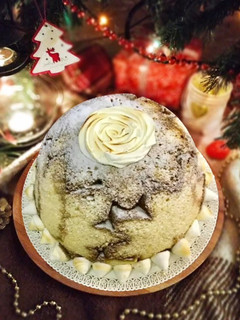 Foto di Cupola di Pandoro con Crema al Mascarpone e Cioccolato Bianco