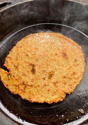 A picture of Jowari roti.