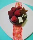 Panna cotta de chocolate con coulis de fresa