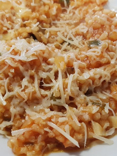 Una foto de Arroz con tomate y champiñones