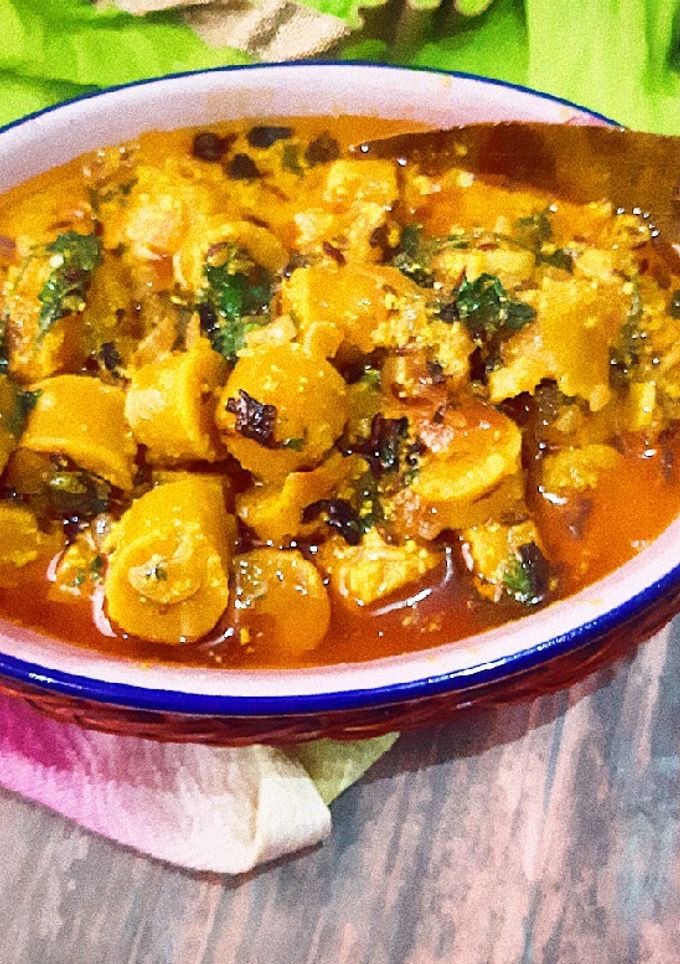 A picture of Gatte ki sabzi.