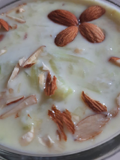 દુધી ની ખીર (Dudhi Kheer Recipe In Gujarati) રેસીપી મુખ્ય ફોટો