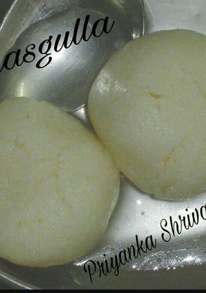 A picture of Spongy rasgulla.