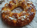 Roscón de Reyes 2026 v1: Relleno de mazapán con kumquats confitados