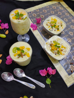 सेवई फ्रूट् कस्टर्ड पुडिंग (Sevai fruit custard pudding recipe in Hindi) रेसिपी मुख्य फोटो