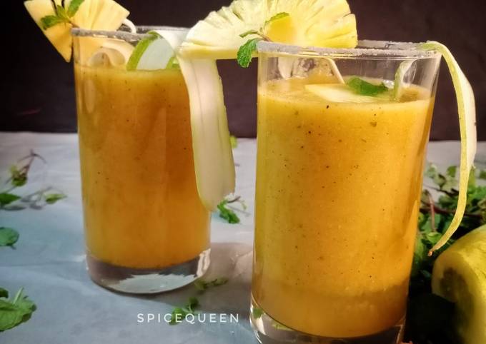 Spicy Pineapple Cucumber Detox Drink